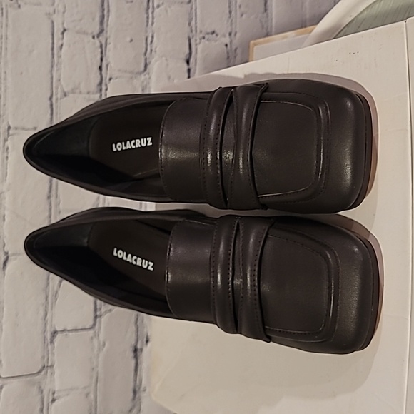 Lola Cruz Loafers - Picture 2 of 8